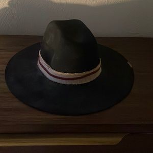 Lucky brand hat